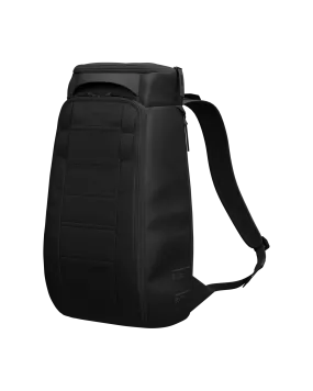 Hugger Backpack 20L Black Out