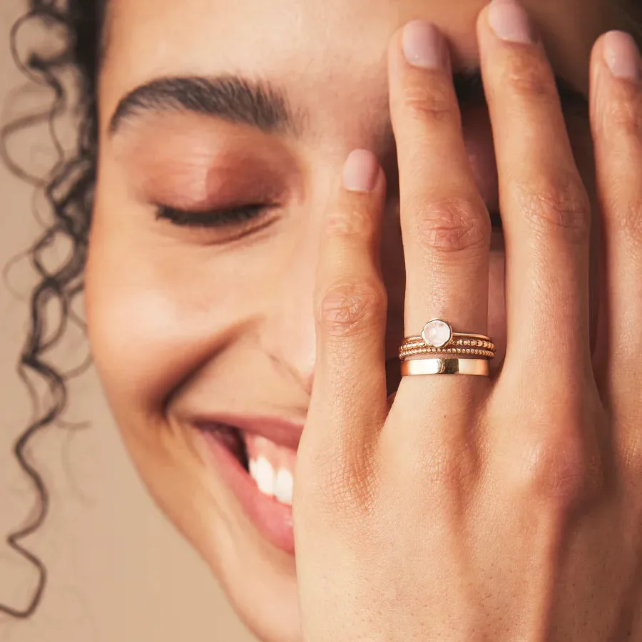 Moonstone Mini Mood Ring (10K Yellow Gold)