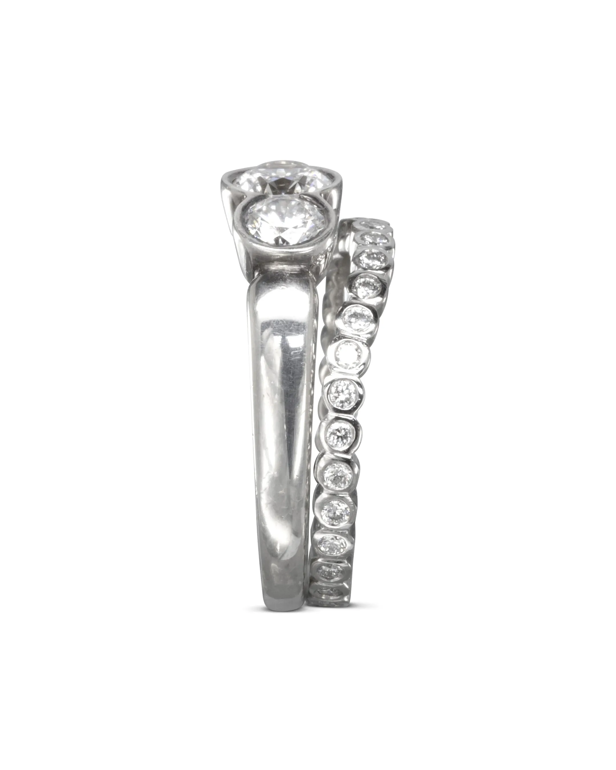 Round Brilliant Cut Diamond Platinum Trilogy Ring