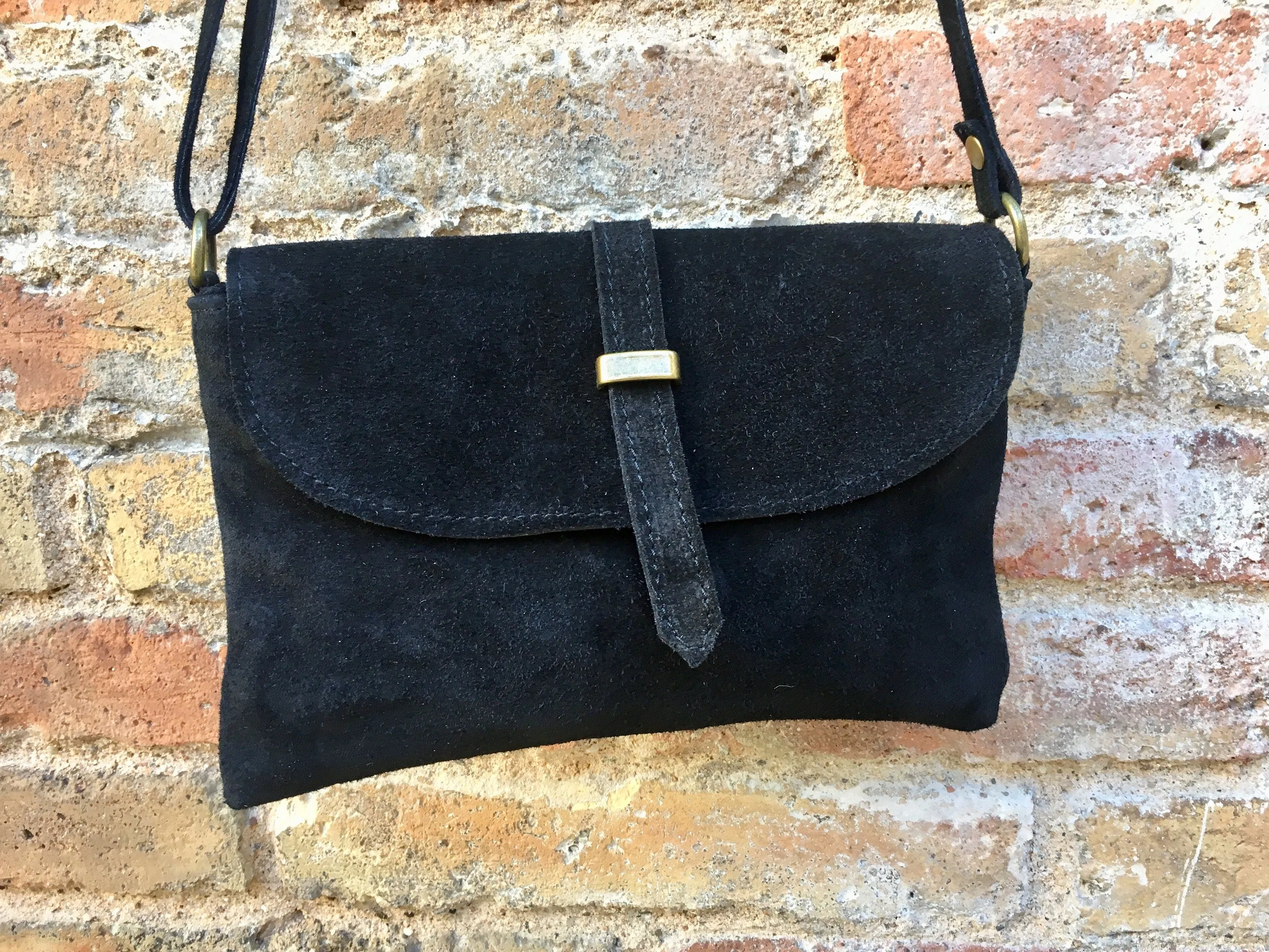 Suede leather bag in BLACK. Crossbody bag in GENUINE  leather. Small leather bag with adjustable strap and zipper. BLACK Leather enveloppe